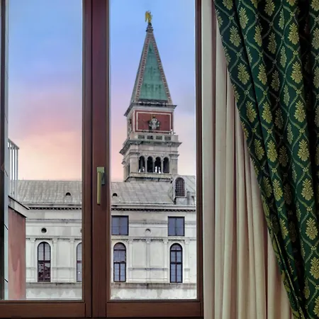 Hotel Commercio & Pellegrino 3*