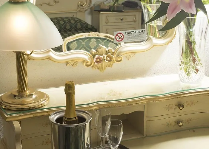 Hotel Commercio & Pellegrino 3*