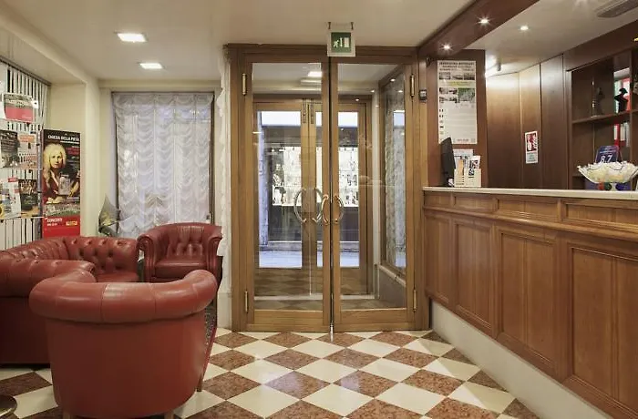 Commercio & Pellegrino Hotel Veneza