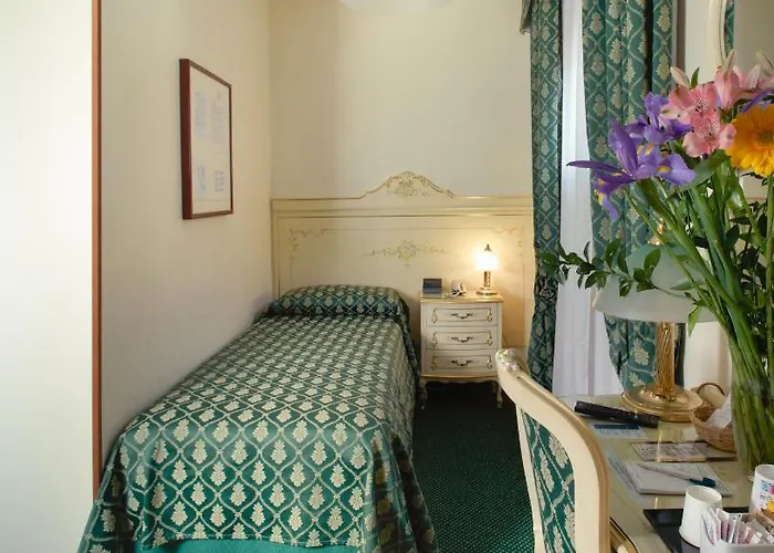 Commercio & Pellegrino Hotel 3*