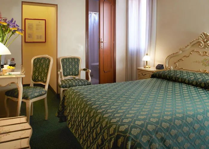 Commercio & Pellegrino Hotel 3*