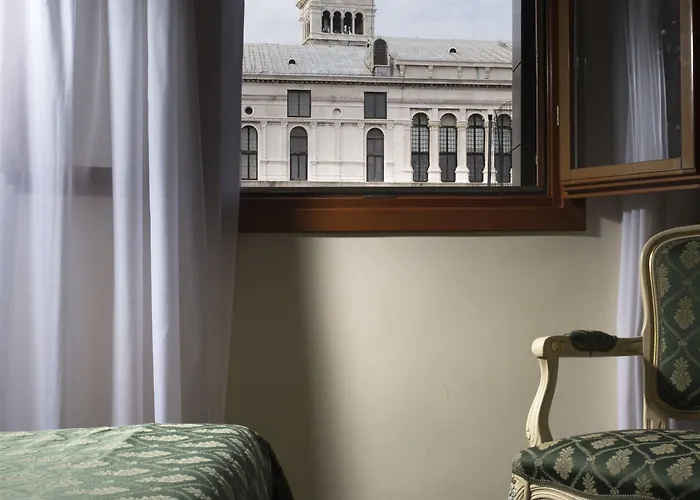 Hotel Commercio & Pellegrino