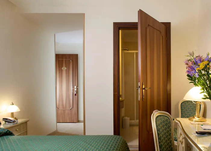 Hotel Commercio & Pellegrino 3*