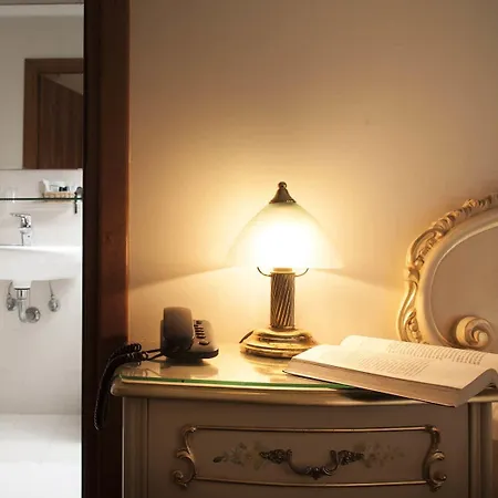 Commercio & Pellegrino Hotel