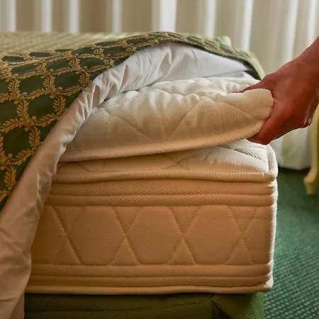 Hotell Commercio & Pellegrino 3*