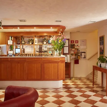 Commercio & Pellegrino Otel Venedik
