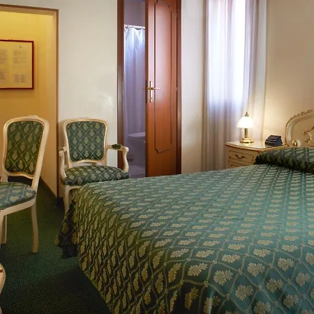 Commercio & Pellegrino Hotel 3*