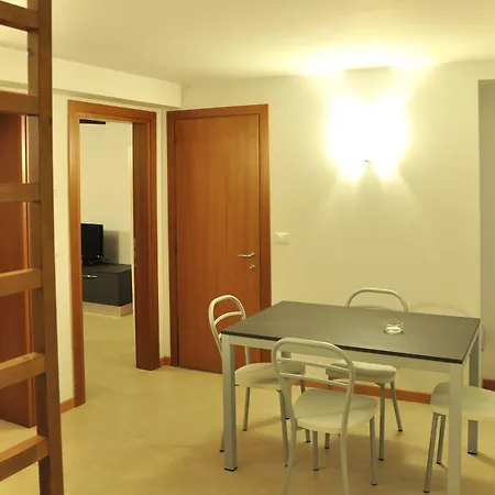 Otel Commercio & Pellegrino 3*