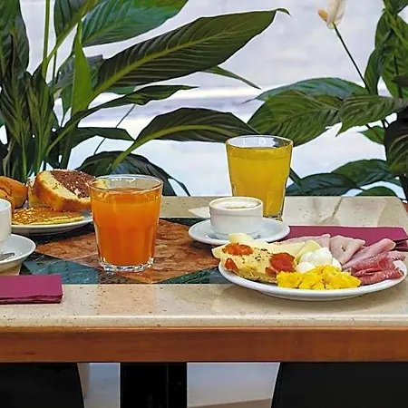 コメルチオ ＆ ペッレグリーノ 3* ヴェネツィア
