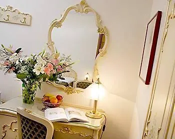 Commercio & Pellegrino Otel 3*