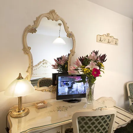 Commercio&pellegrino Hotel