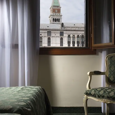 Hotel Commercio&pellegrino