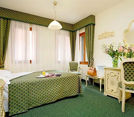 Commercio & Pellegrino Hotel 3*